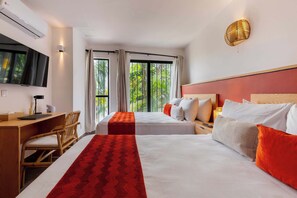 9 camere, una scrivania, ferro/asse da stiro, Wi-Fi