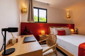 1 bedroom, desk, iron/ironing board, WiFi