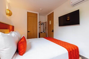 1 bedroom, desk, iron/ironing board, WiFi