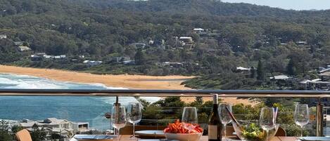 屋外ダイニングエリア