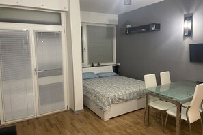 Studio Standar (Studio Erika al Vittoriale) | Wi-Fi gratis dan seprai linen