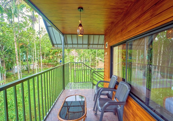 Caribbean Treehut | Balcony