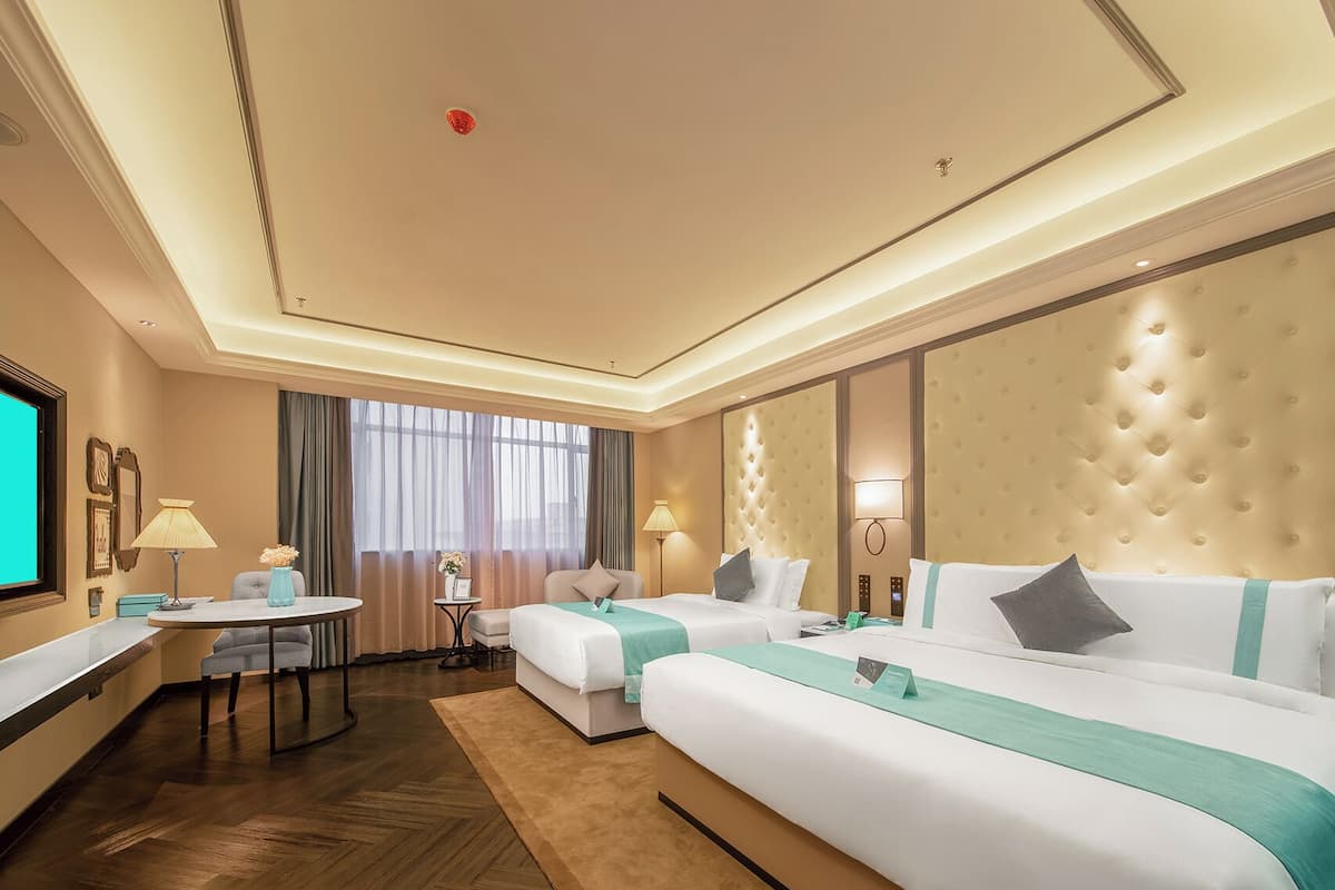 Luxury Twin Room, City View | View from room