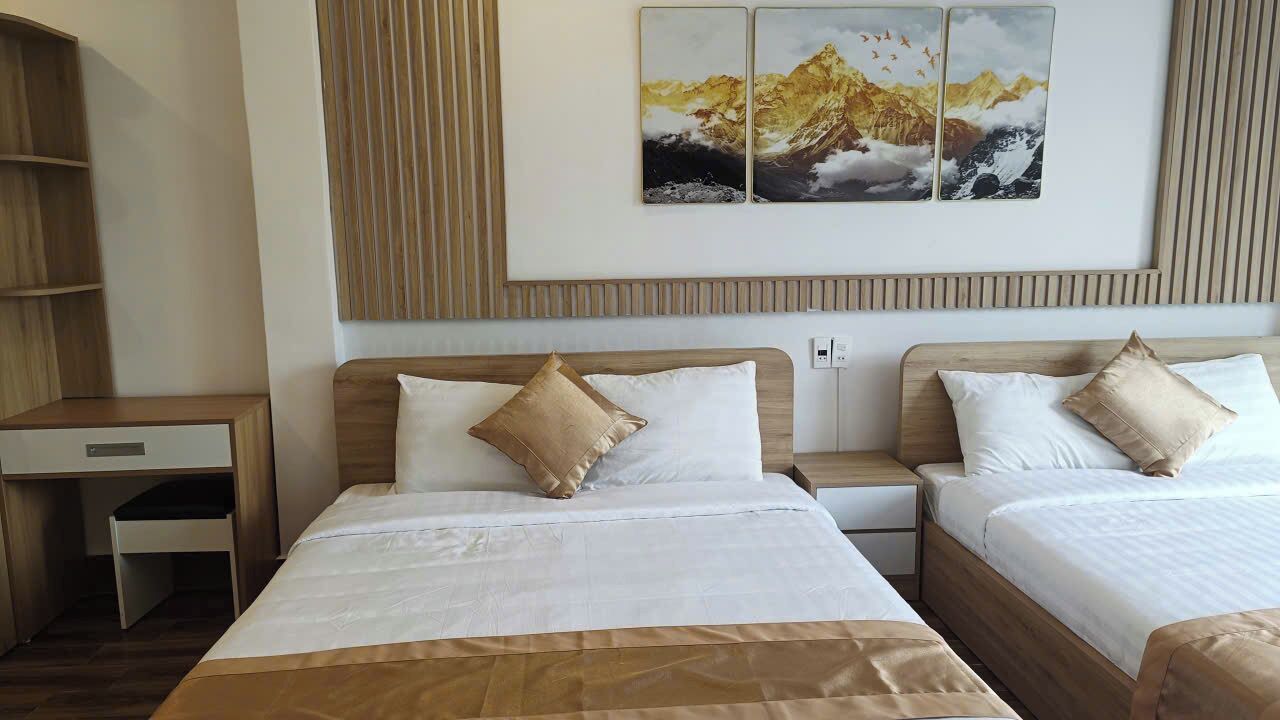 Desk, laptop workspace, blackout drapes, free WiFi