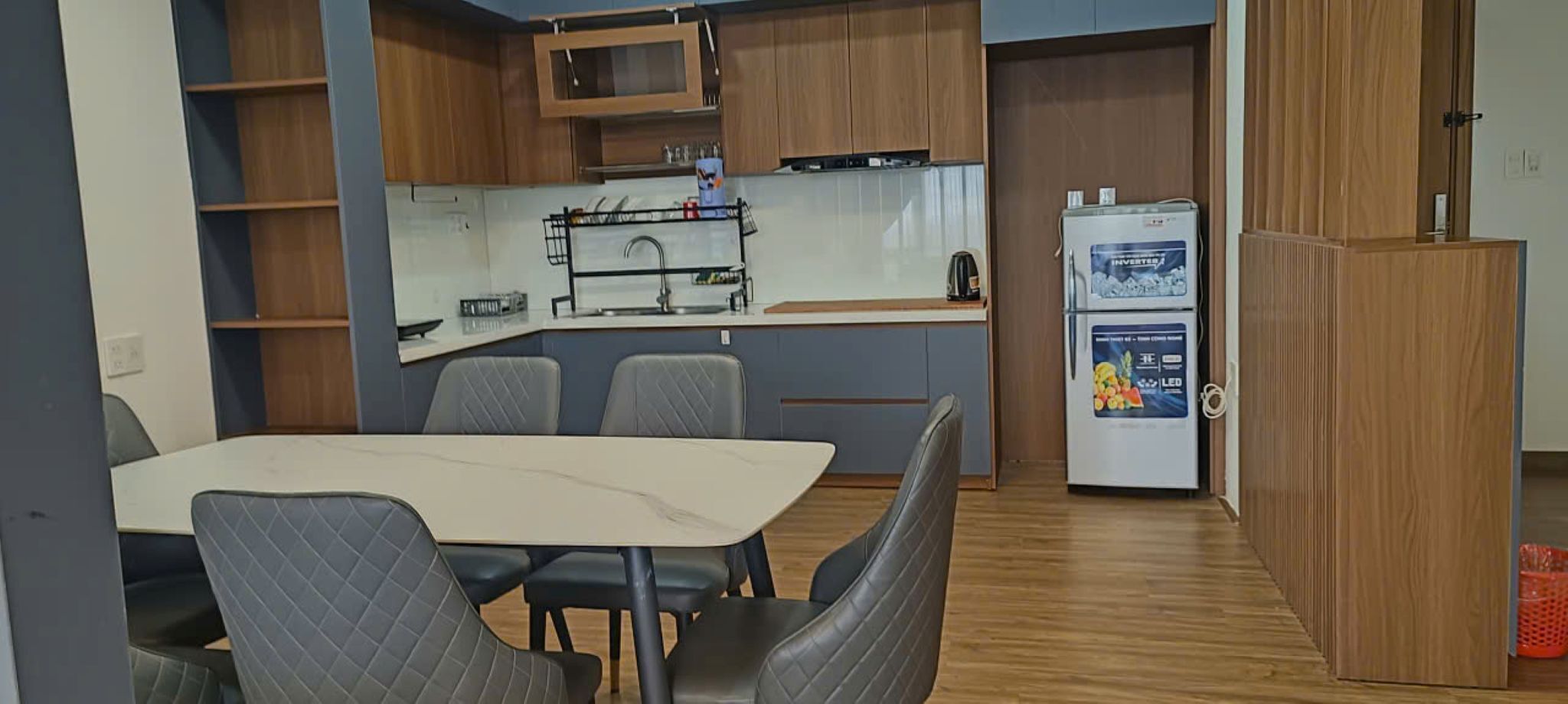 Habitación triple familiar | Cocina privada | Frigorífico pequeño y utensilios de cocina