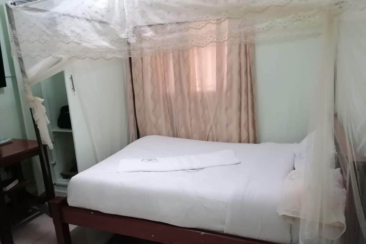 Standard Single Room | Free WiFi, bed sheets