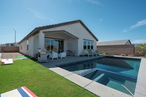 Outdoor pool, a heated pool