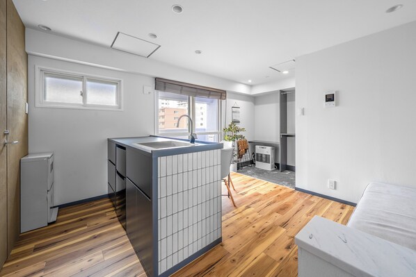 Fridge, microwave, stovetop, toaster