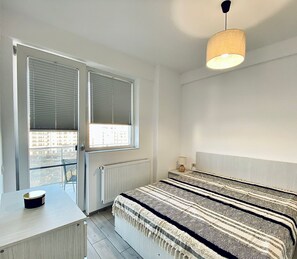 2 室のベッドルーム、WiFi、ベッドシーツ