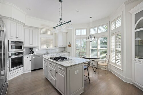 Beachside Home w/ Ensuite Bedrooms & Balcony Views | Ocean Point Haven