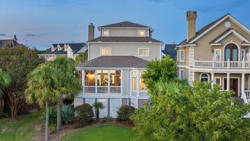 المنشأة من الخارج