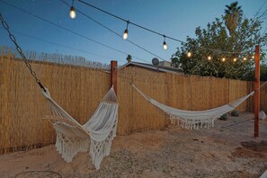 Property grounds - Desert Home w/ Pool, Hot Tub, Firepit & Game Room | The Quiet Burn by AvantStay (Twentynine Palms)