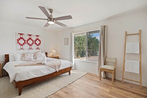 4 bedrooms, iron/ironing board, free WiFi, bed sheets - Desert Home w/ Pool, Hot Tub, Firepit & Game Room | The Quiet Burn by AvantStay (Twentynine Palms)