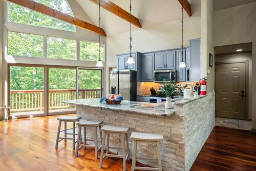 Modern Chalet w/ Hot Tub, Game Room & Firepit Near Lake & Ski | Everpine Lodge