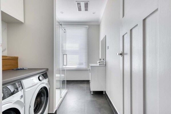 Interior - Talina - History in the Heart of St Helens (Break O'Day)