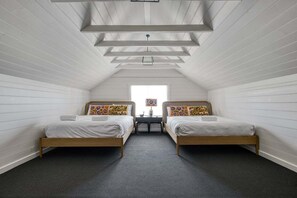 5 bedrooms, iron/ironing board, WiFi, bed sheets - Talina - History in the Heart of St Helens (Break O'Day)