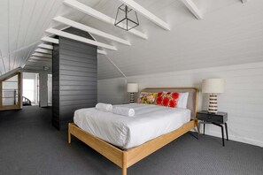 5 habitaciones, tabla de planchar con plancha, wifi y ropa de cama 