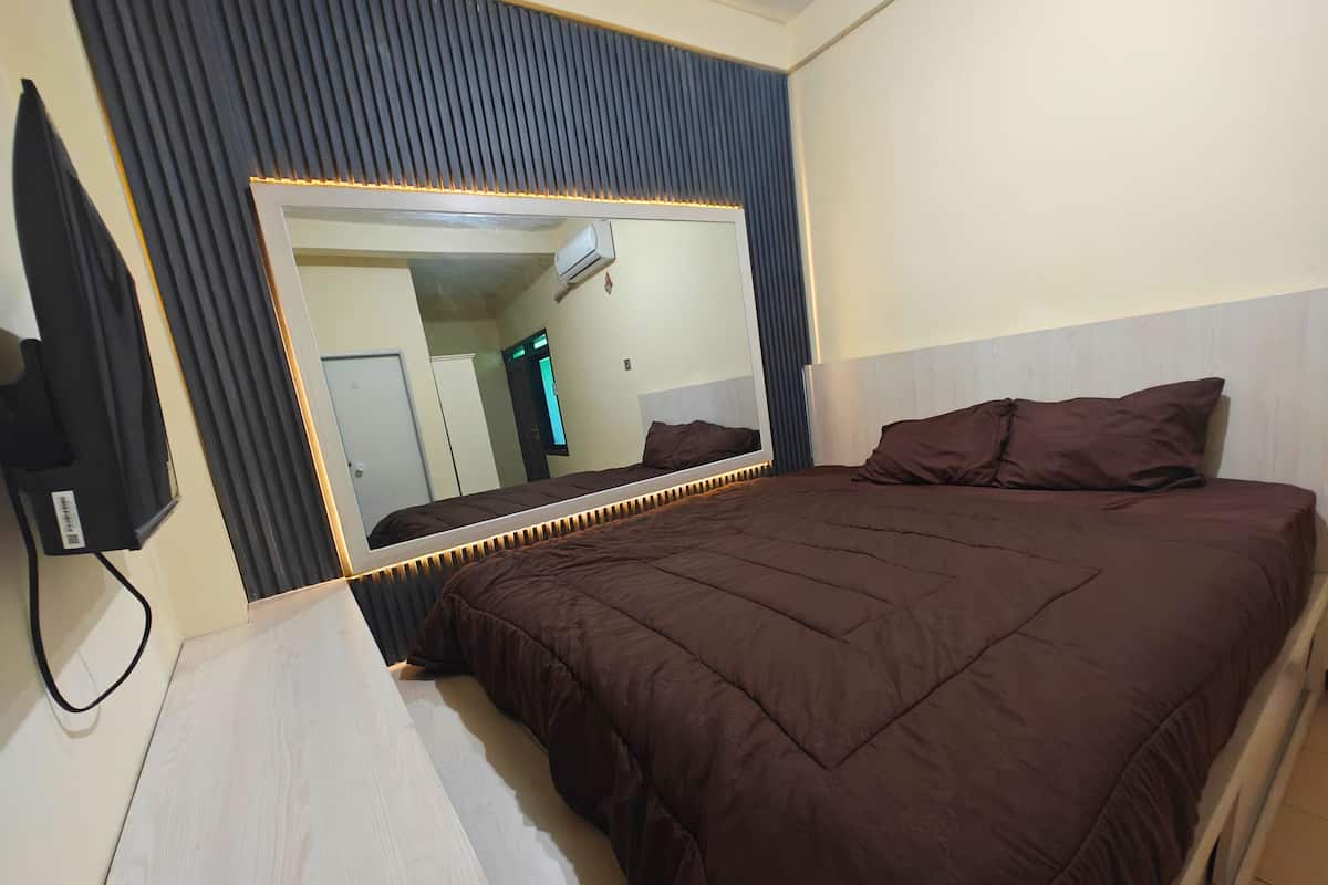 Superior Room, Mountain View | Desk, laptop workspace, free WiFi