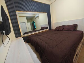 Superior Room, Mountain View | Desk, laptop workspace, free WiFi