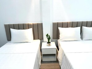 Insonorización, tabla de planchar con plancha y wifi gratis 