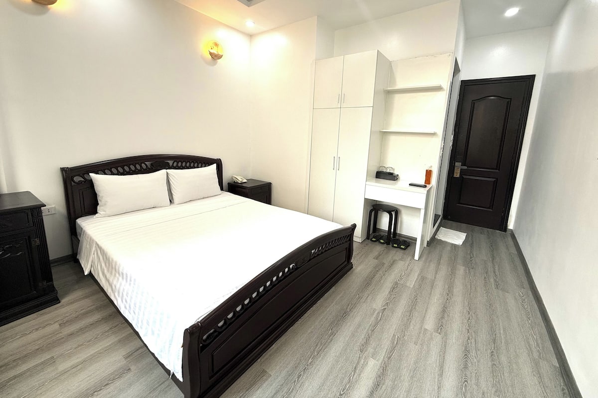 Phòng đôi Deluxe, quang cảnh thành phố | Phòng cách âm, bàn ủi/dụng cụ ủi quần áo