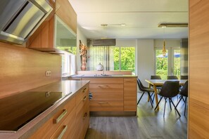 Refrigerador, microondas, parrilla de estufa y lavavajillas 