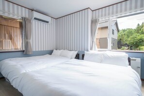 Iron/ironing board, free WiFi