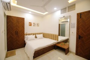 Kamar Triple Deluks | Seprai premium dan seprai linen