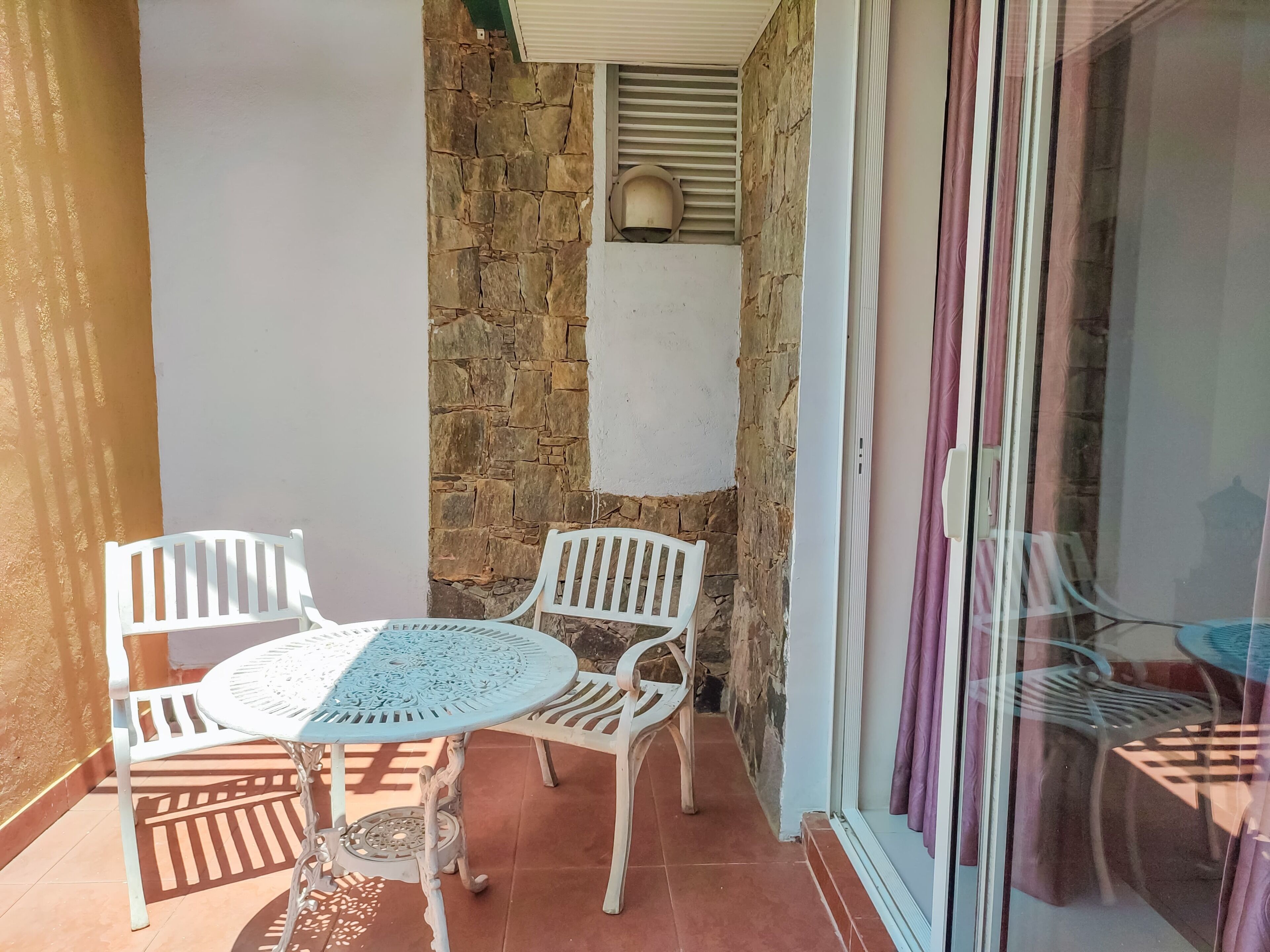 Deluxe Double Room, Balcony, Courtyard View | Minibar, free WiFi, bed sheets