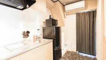 Comfort Suite, City View | Private kitchen