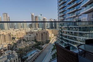Appartement Deluxe, balcon, vue sur la ville | Vue de la chambre