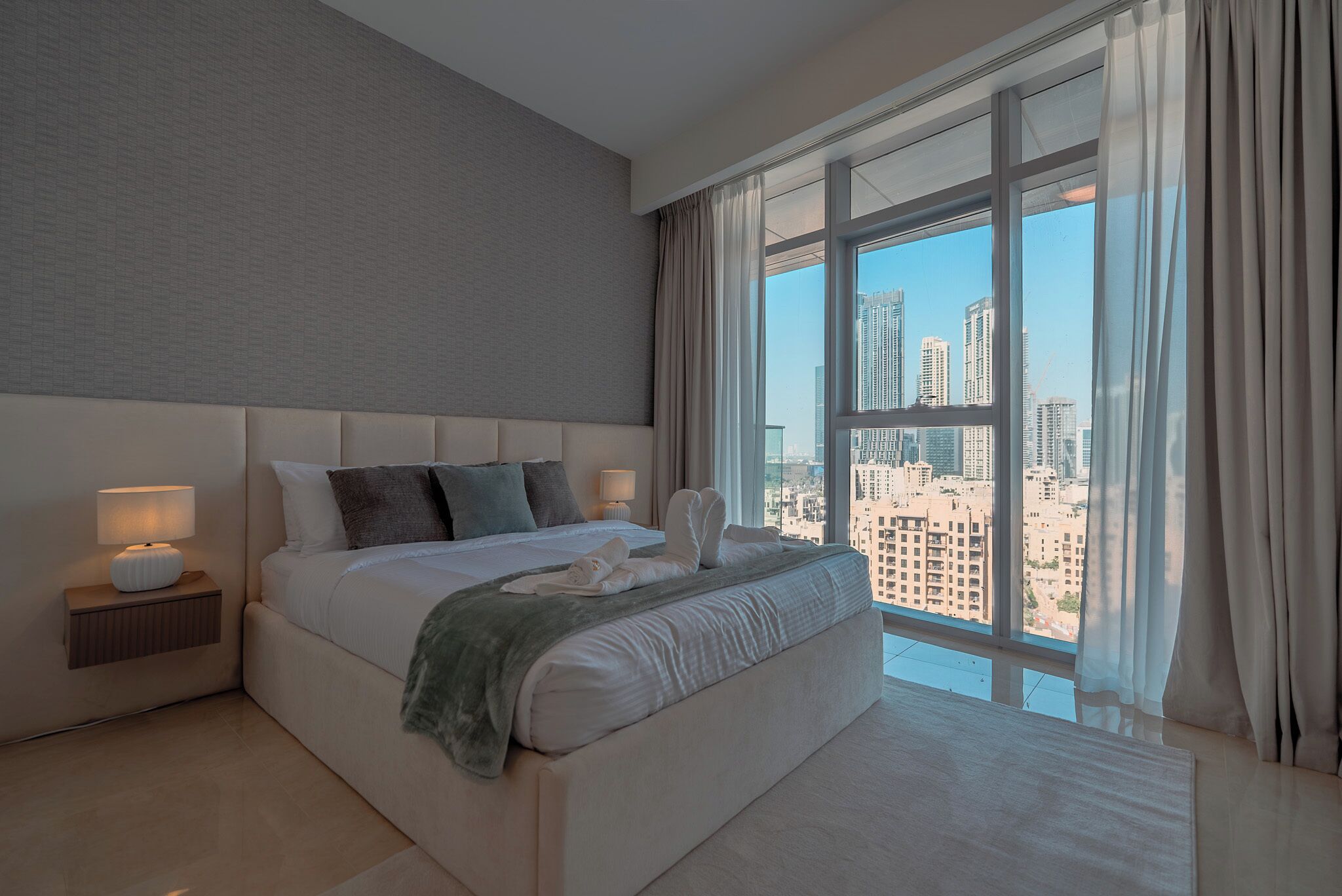 Apartamento luxo, sacada, vista para a cidade | Wi-Fi de cortesia