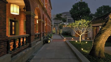 Ngoại thất