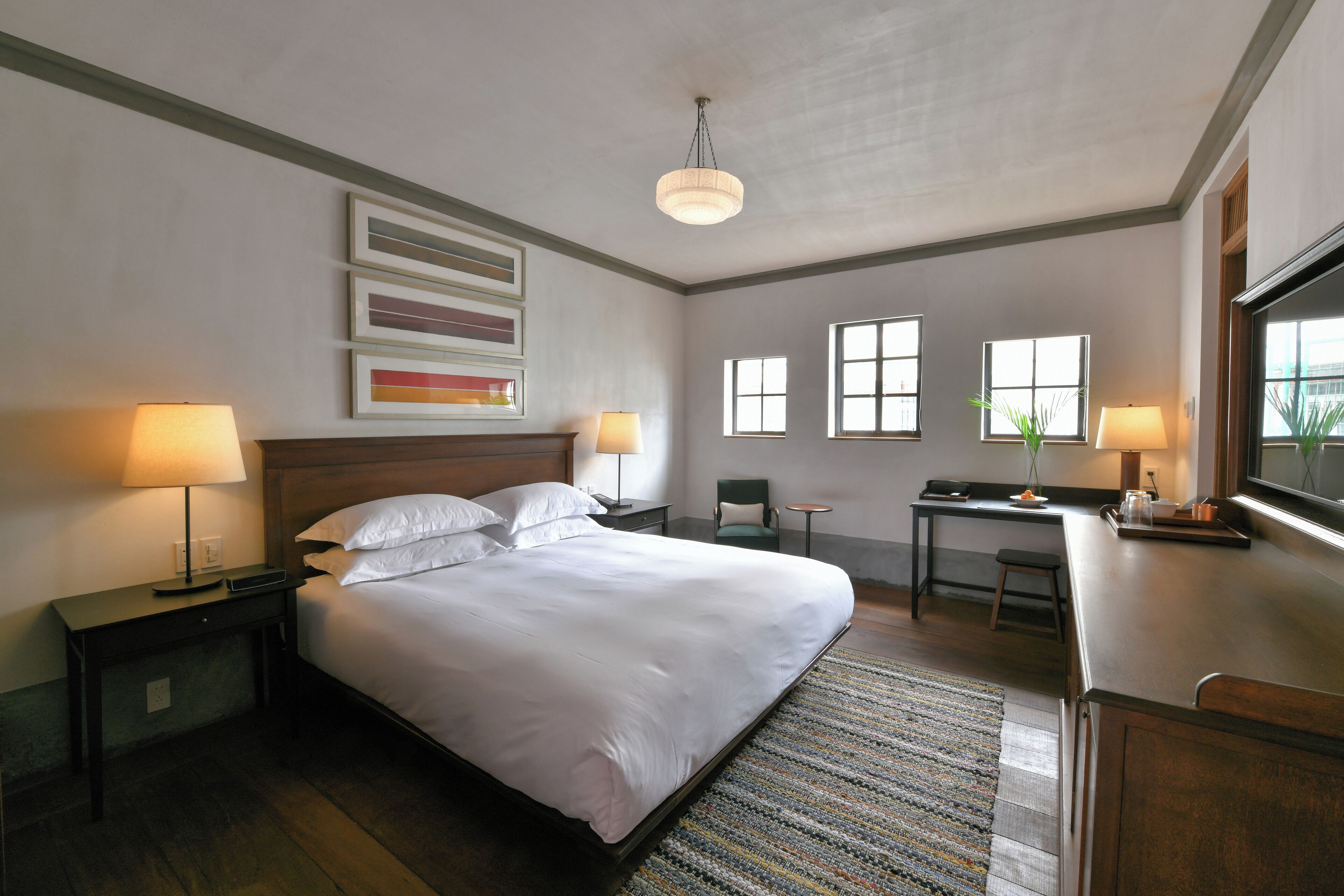 클래식 더블룸, 마당 전망 | 책상, 노트북 작업 공간, 암막 커튼, 방음 설비