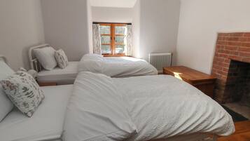 2 bedrooms, individually decorated, individually furnished, free WiFi