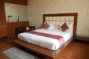 Laptop workspace, free WiFi - Golden Heart (Jaipur)