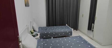 3 bedrooms, iron/ironing board, free WiFi, bed sheets