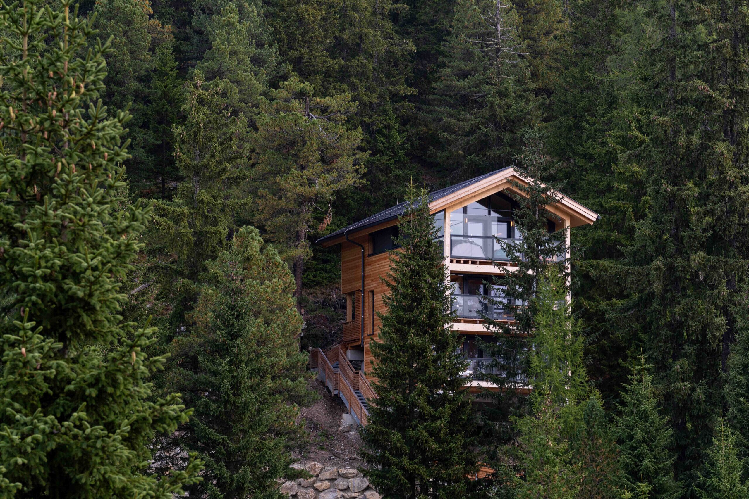 المنشأة من الخارج