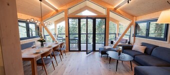 Superior Chalet # 30 with Sauna & Hot Tub