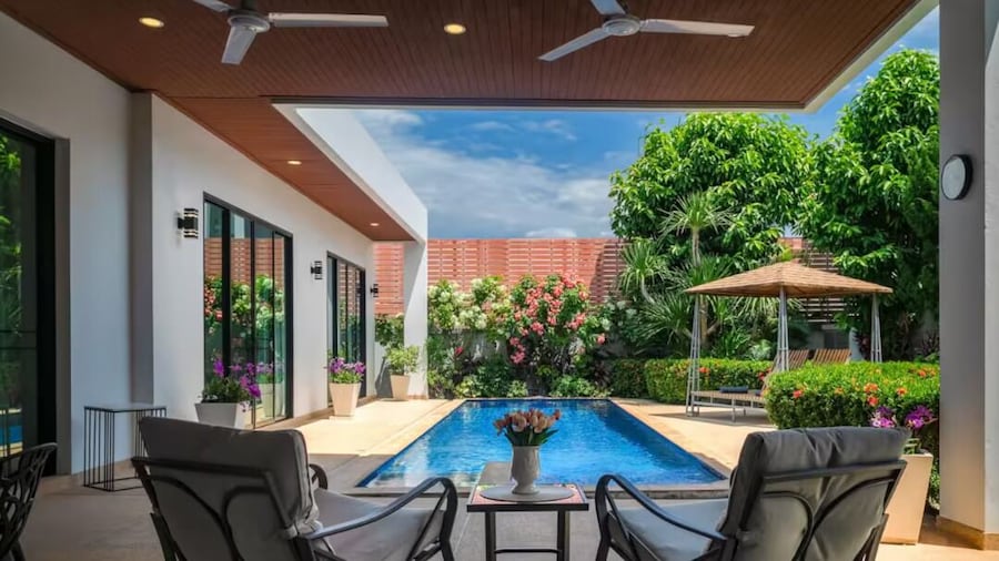 3BR Retreat Pool Garden Jacuzzi V187