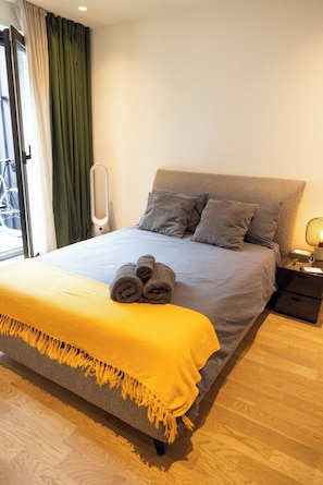 1 chambre, fer et planche à repasser, accès Internet, draps fournis