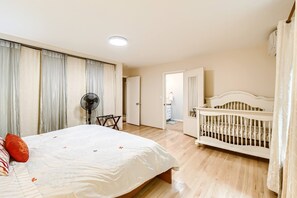 2 chambres, fer et planche Ă repasser, accĂšs Ă Internet, literie fournie