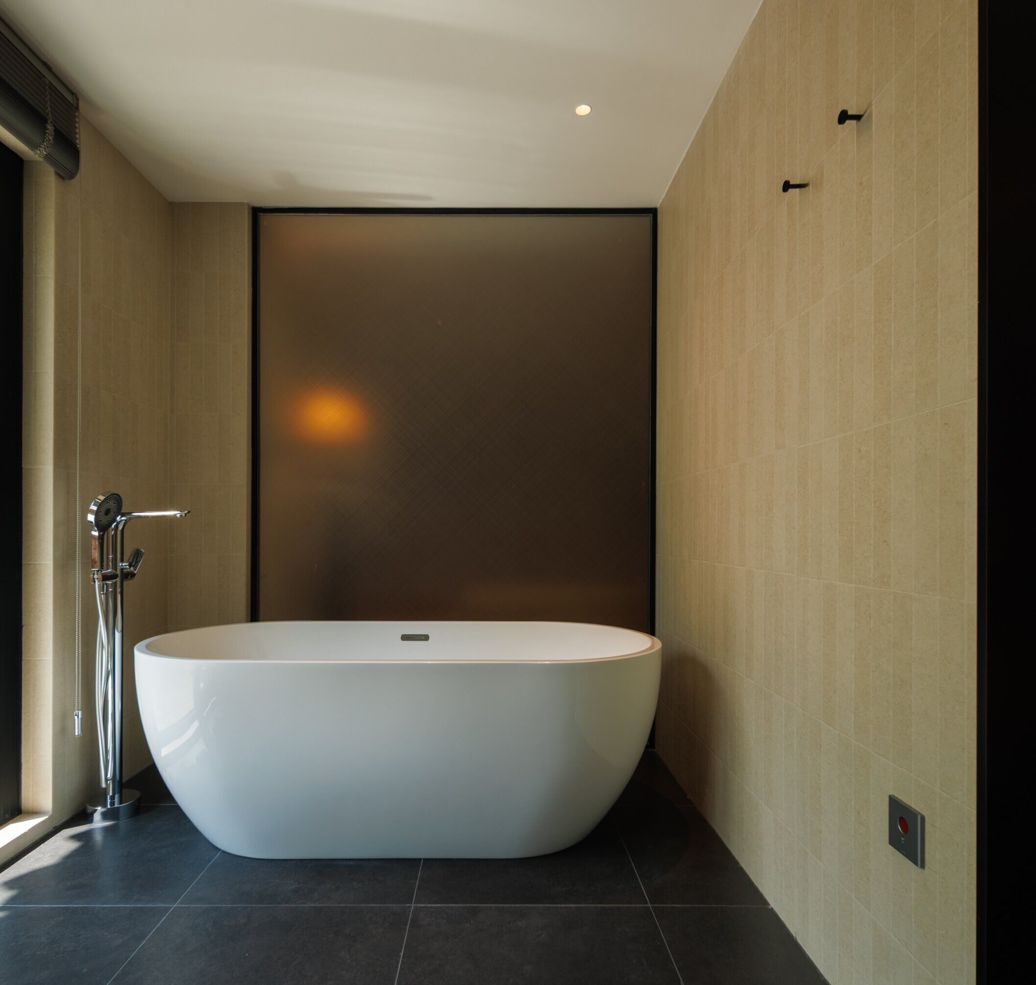 Senior-Suite, Blick auf den Innenhof | Eigener Whirlpool