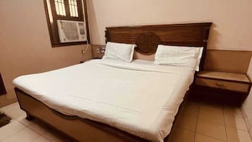 Deluxe Room | Rollaway beds, free WiFi, bed sheets