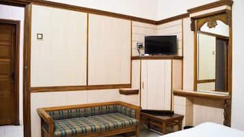 Deluxe Room | Rollaway beds, free WiFi, bed sheets