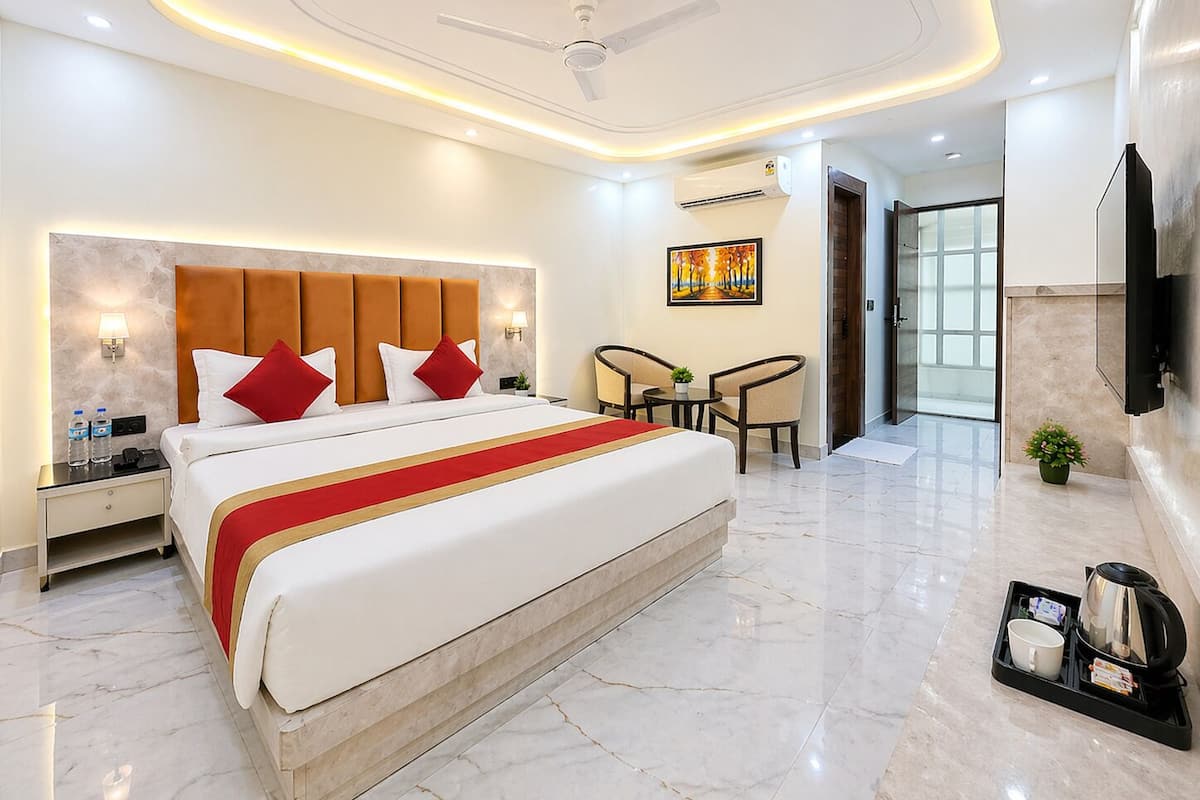 Iron/ironing board, free WiFi