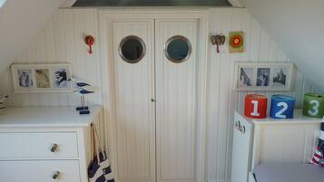 2 slaapkamers, een strijkplank/strijkijzer, wifi, beddengoed