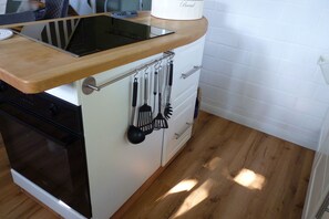 Refrigerador, horno, placa de cocina, lavavajillas