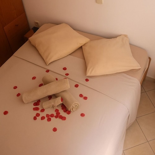 Cosy and functional, 30 m2 apartment + terrace in Vila do Maio, CAPE VERDE