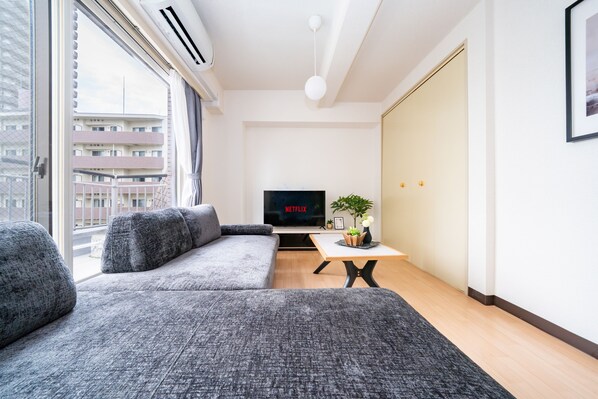 Living area - LUMORA (Sapporo)